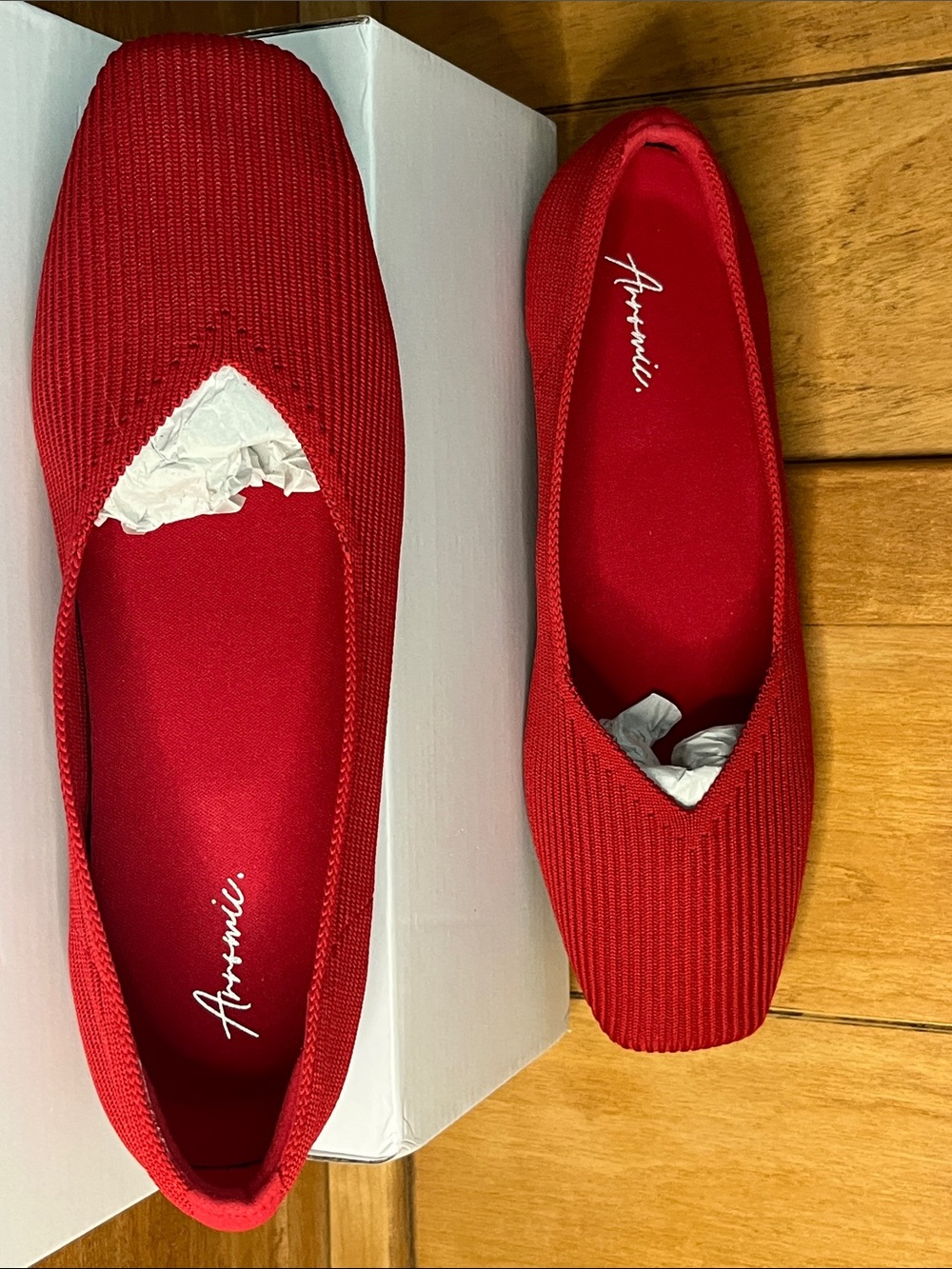 NWOT-Arromic, Knit,Ballet Flats,Non-Slip, Vibrant Red Sz 8.5 USA. Never Worn!